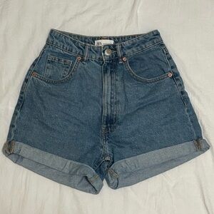 🌷🌷 Zara High-Waisted Shorts 🌷🌷